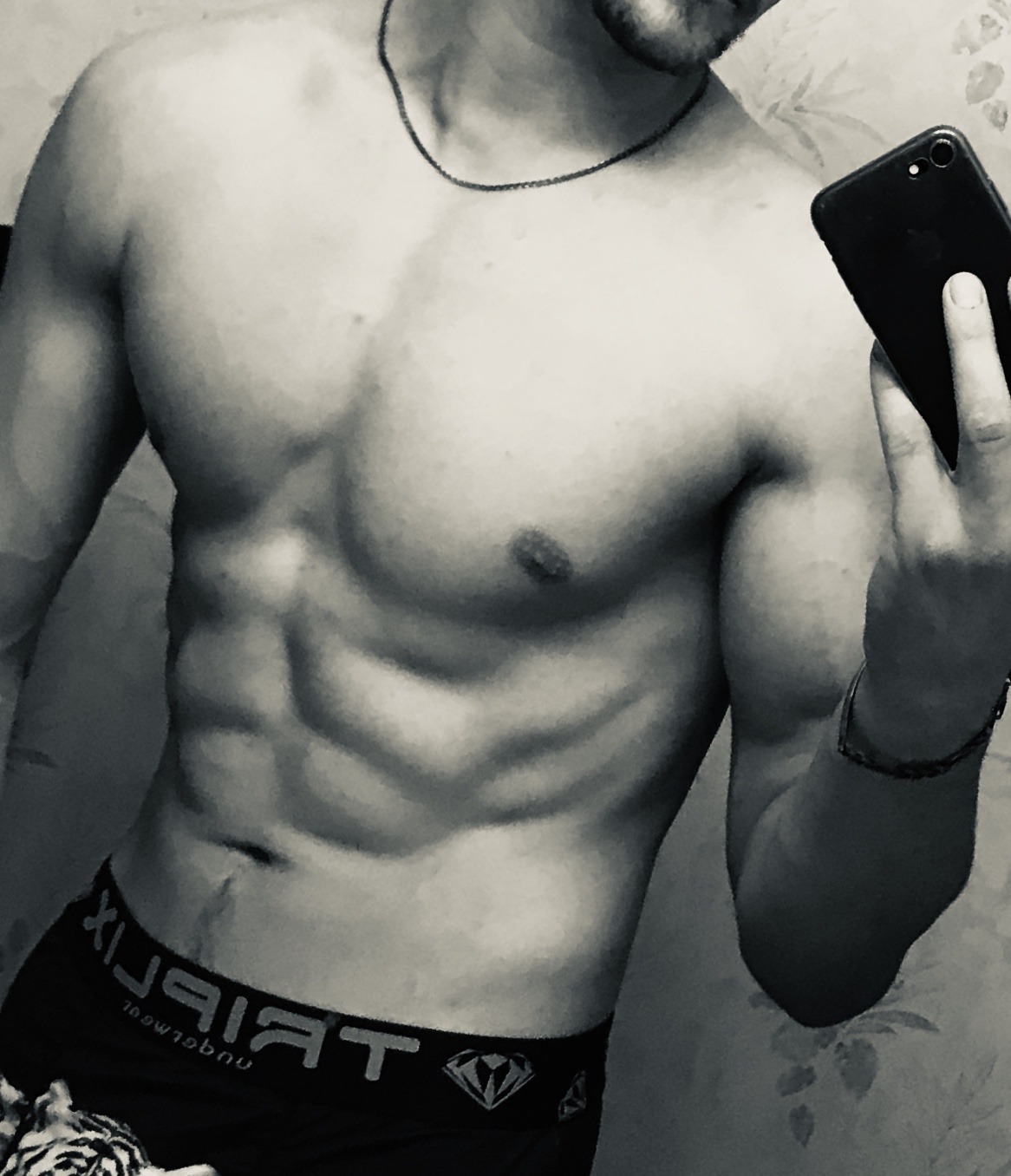 Perfil de Santo, 27 años, escort trans en Cee