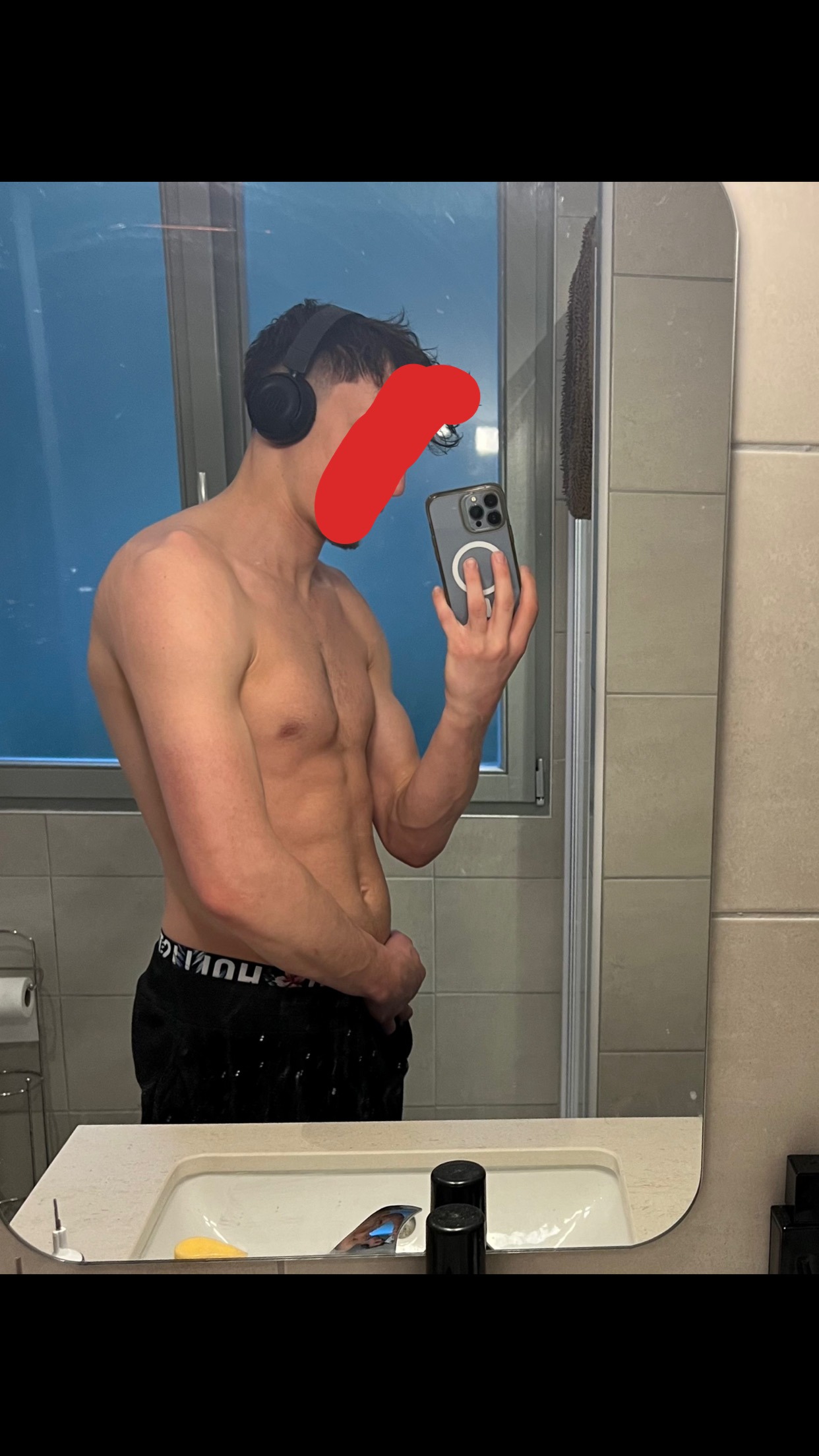 Perfil de Bouyagui, 23 años, escort trans en Calera de León
