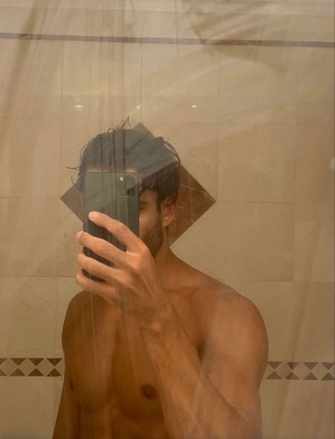 Perfil de Rouan, 25 años, escort trans en Aldeasoña