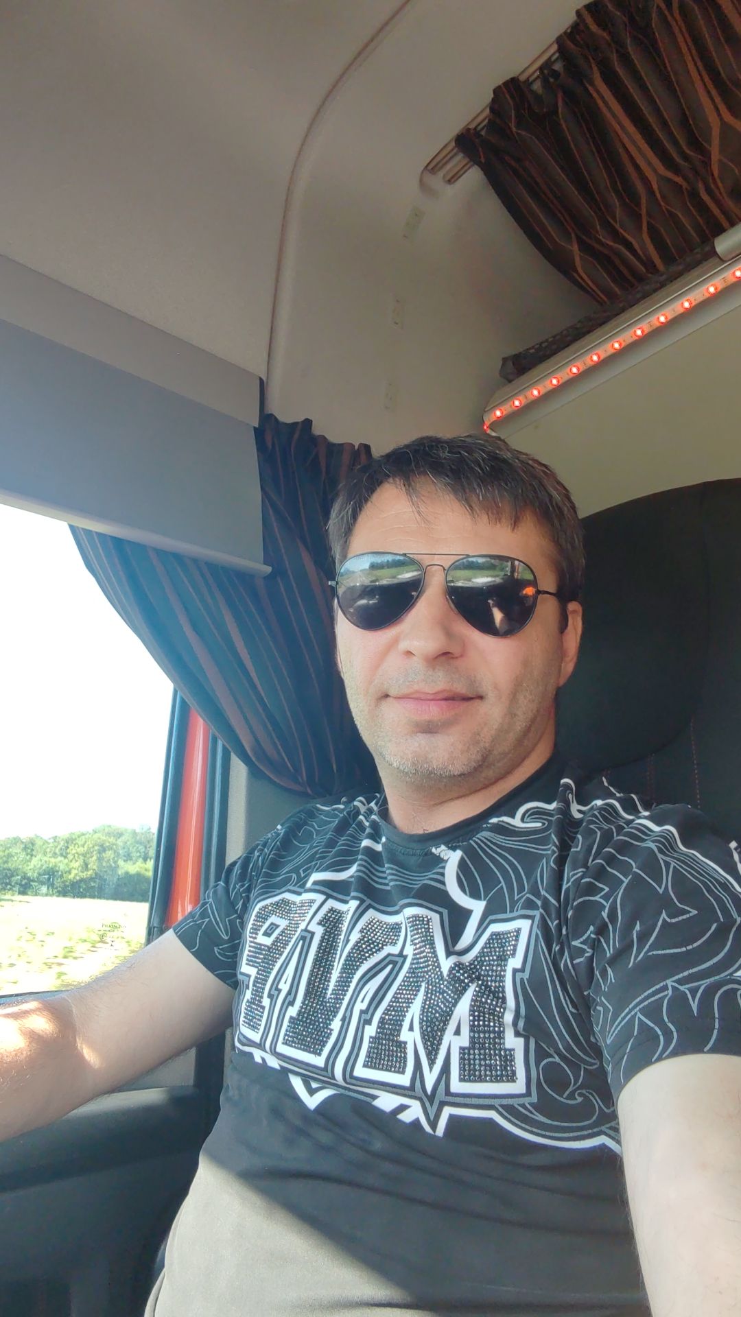 Perfil de Neal, 48 años, escort trans en Altable