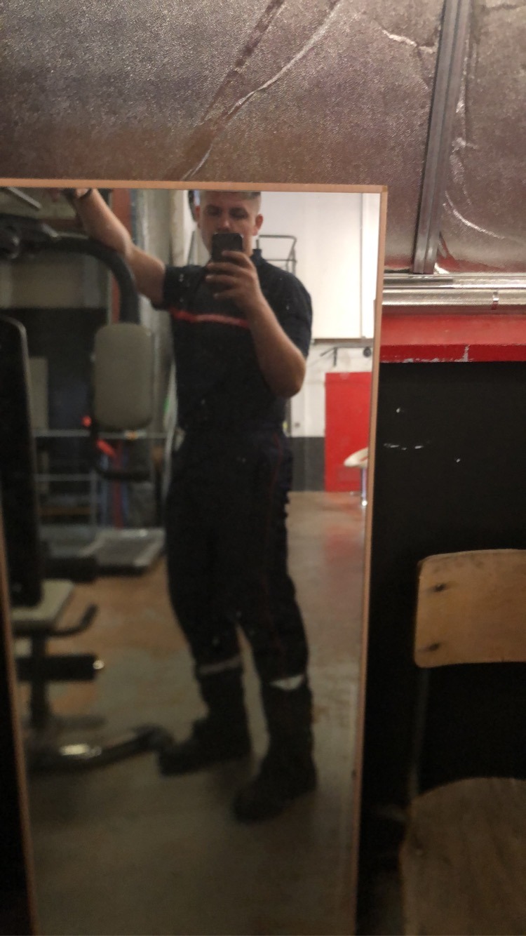 Perfil de Mahmoud, 22 años, escort trans en Ea