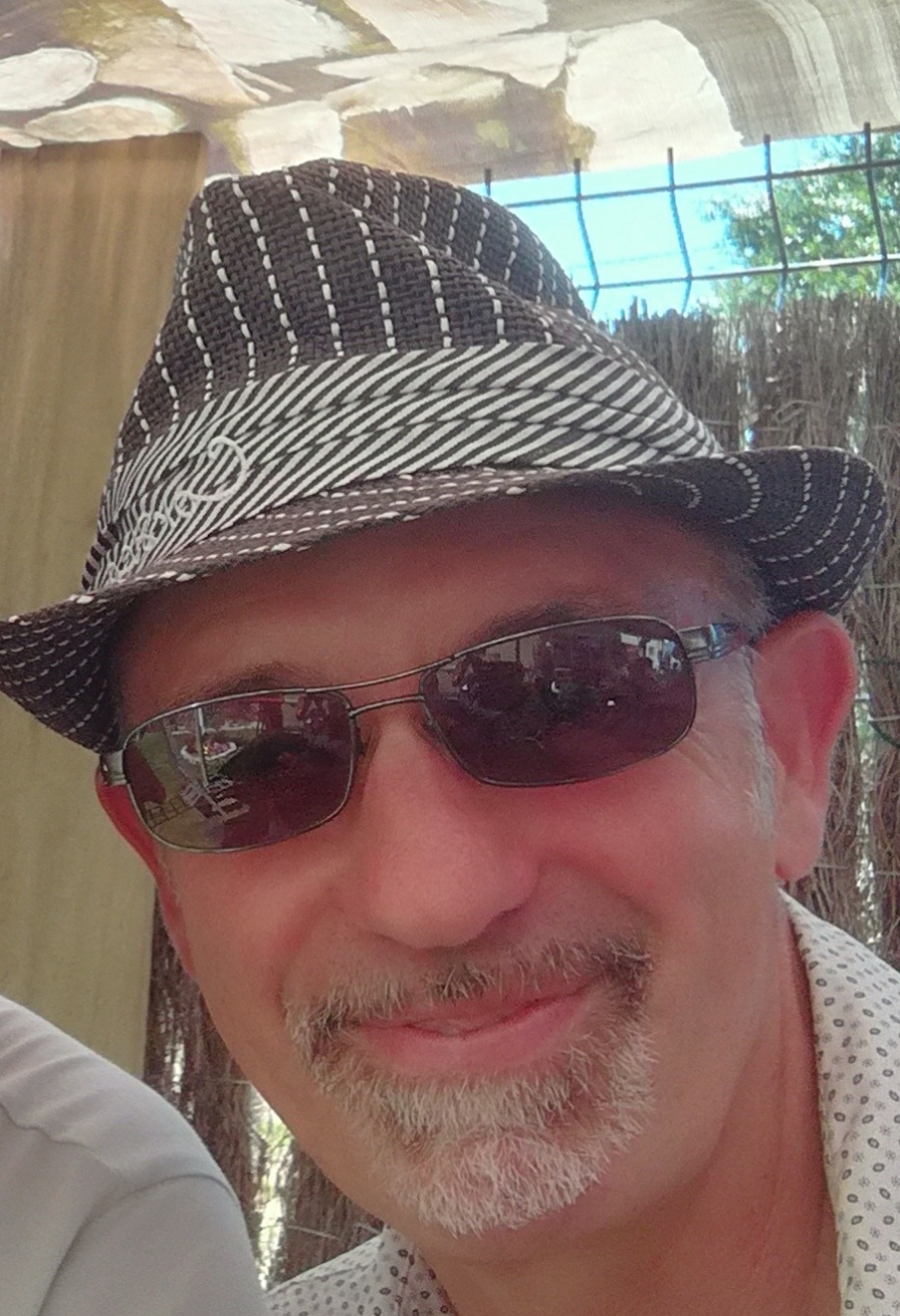 Perfil de Mahdi, 54 años, escort trans en Ermua