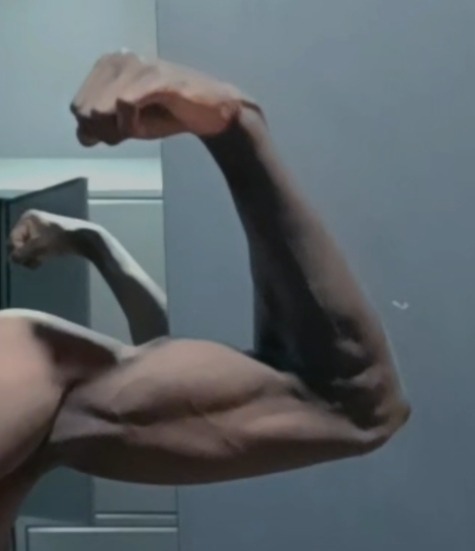 Perfil de Vitaly, 21 años, escort trans en Alatoz