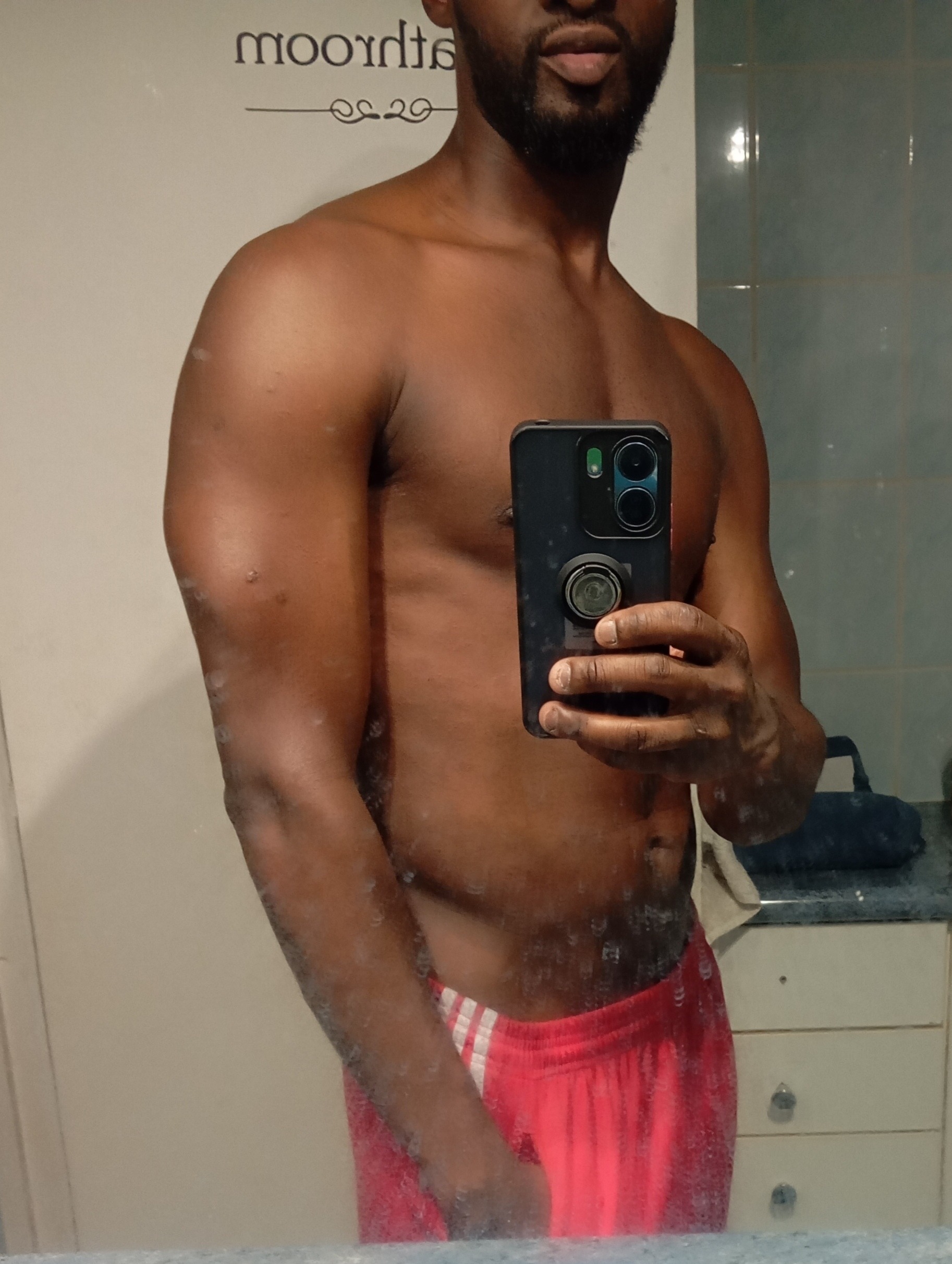 Perfil de Chams-eddine, 29 años, escort trans en Ajangiz