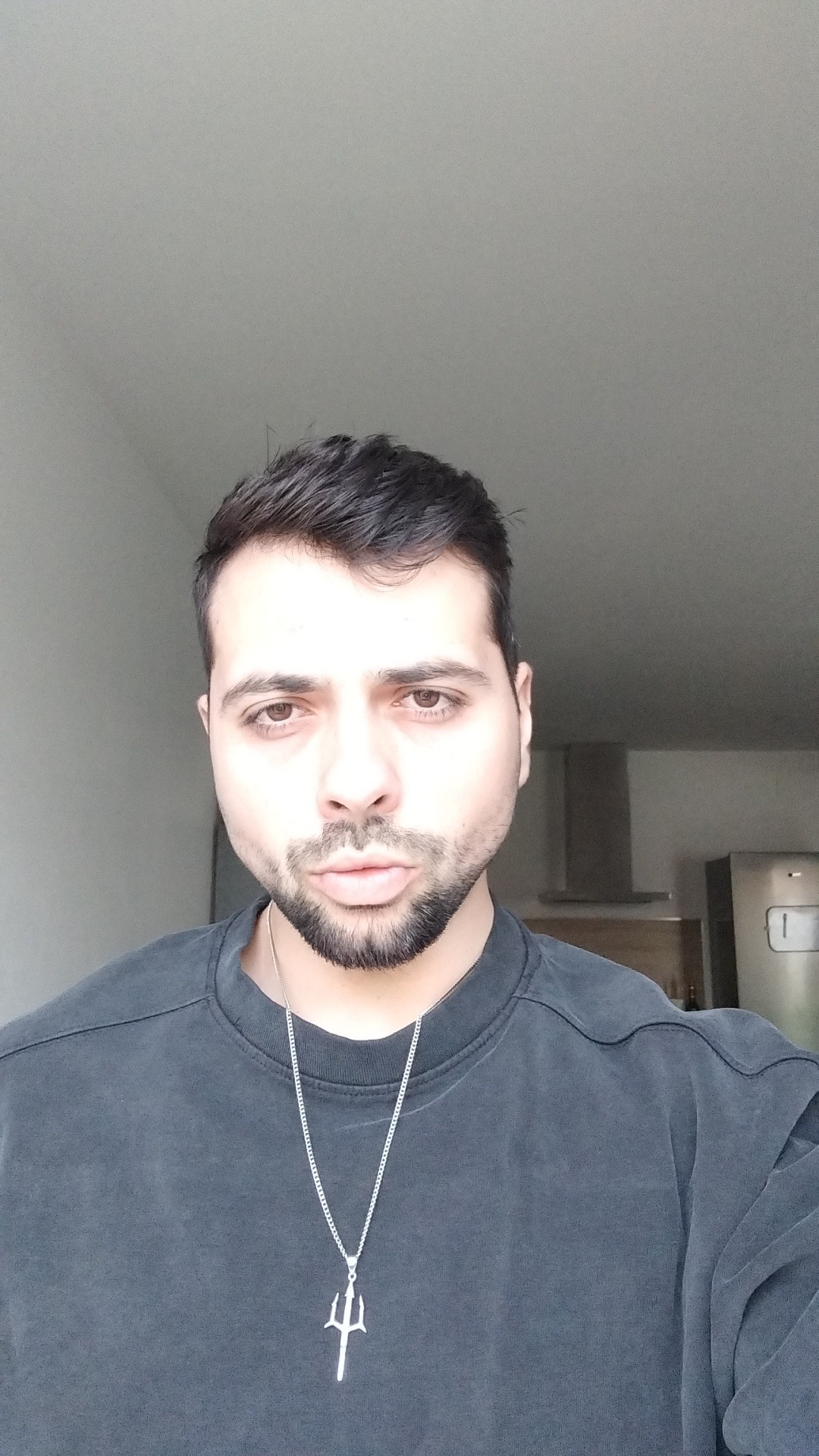 Perfil de Nezir, 27 años, escort trans en Albons
