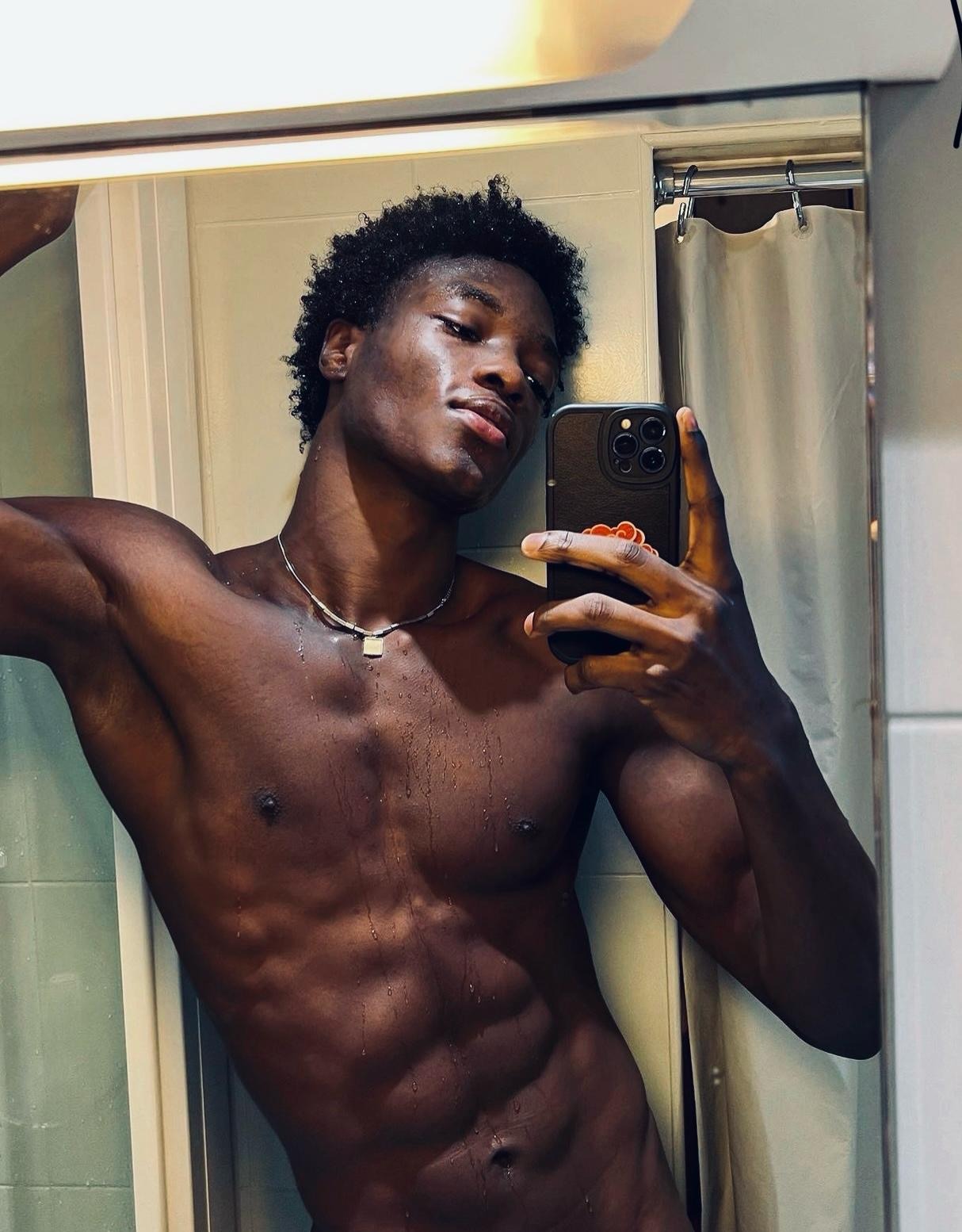 Perfil de Oumar, 29 años, escort trans en Grado