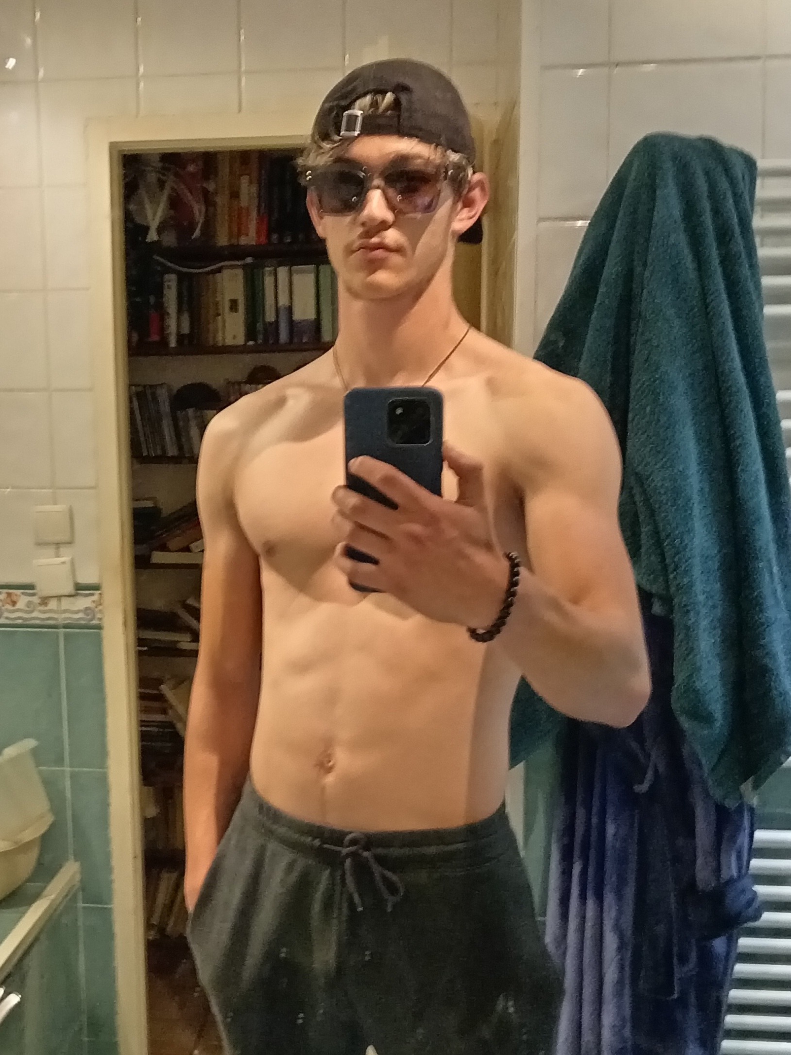 Perfil de Pierre-matthieu, 20 años, escort trans en Capela, A